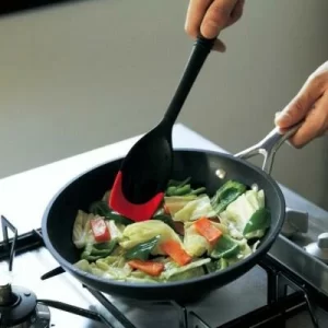 Le Creuset Servierlöffel In Schwarz Mit Kirschrot 7